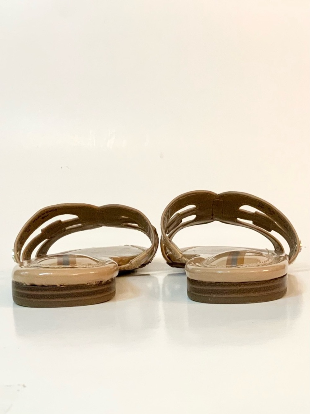 Sam Edelman New York ‘Bay’ Patent Slide Sandals in Almond - Picture 4 of 12